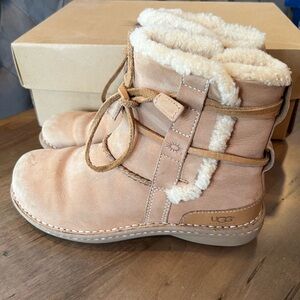 UGG La Jolla boots Size 8